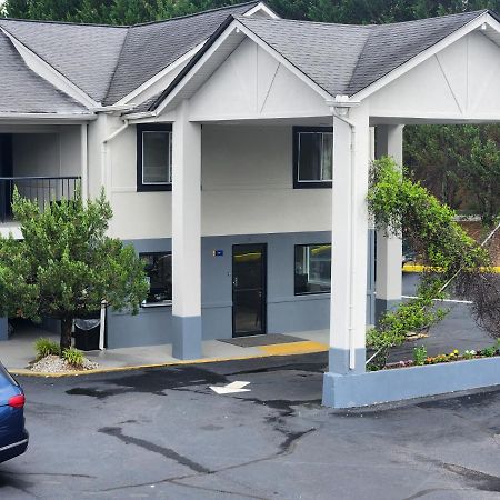 Days Inn By Wyndham Dahlonega University Area Экстерьер фото