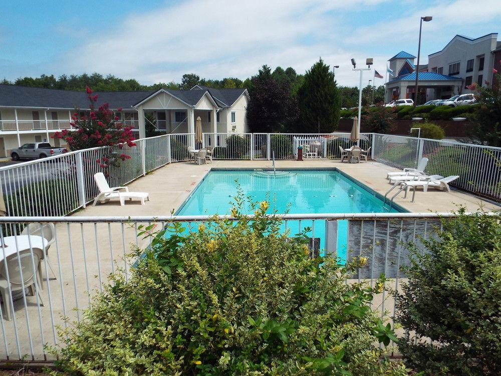 Days Inn By Wyndham Dahlonega University Area Экстерьер фото