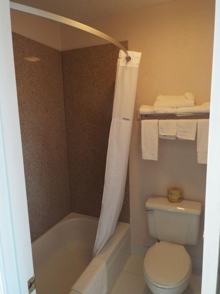 Days Inn By Wyndham Dahlonega University Area Экстерьер фото