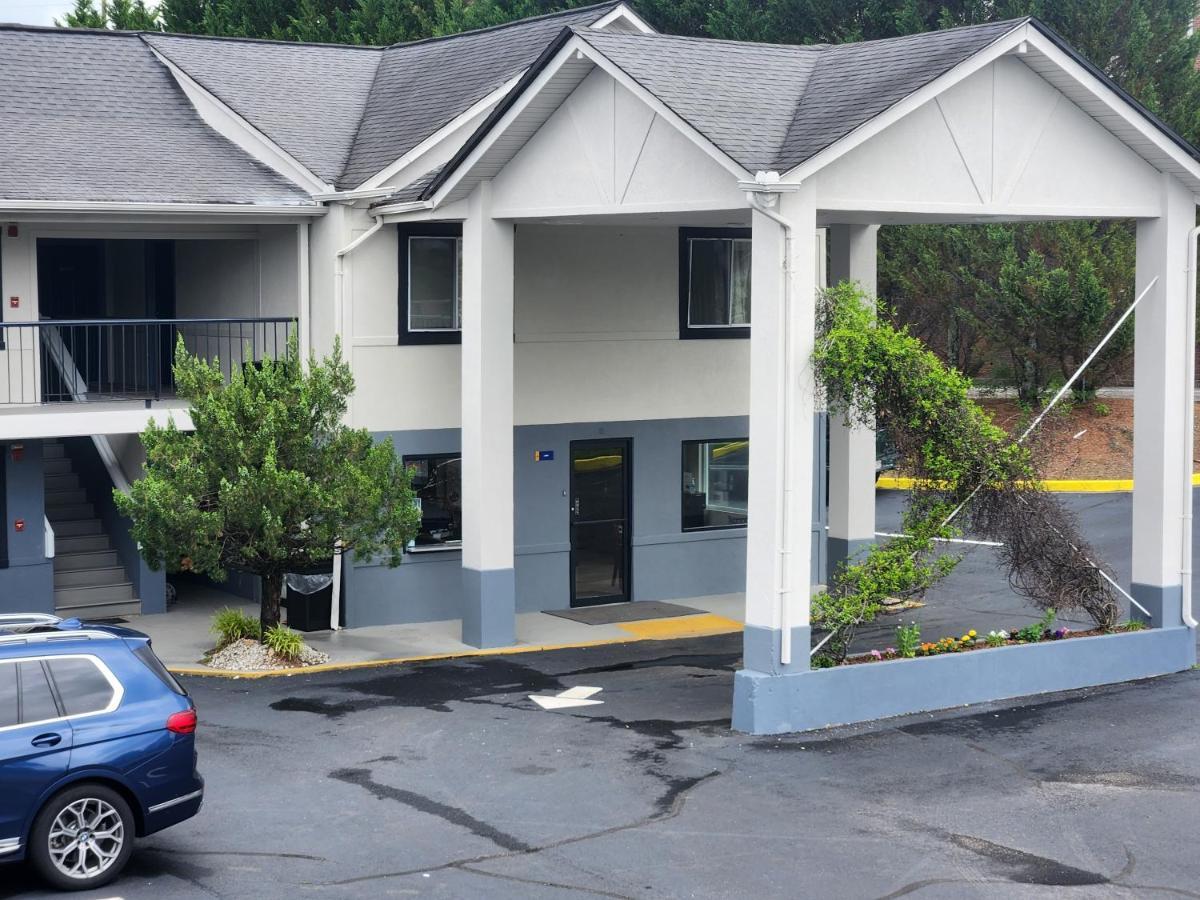 Days Inn By Wyndham Dahlonega University Area Экстерьер фото
