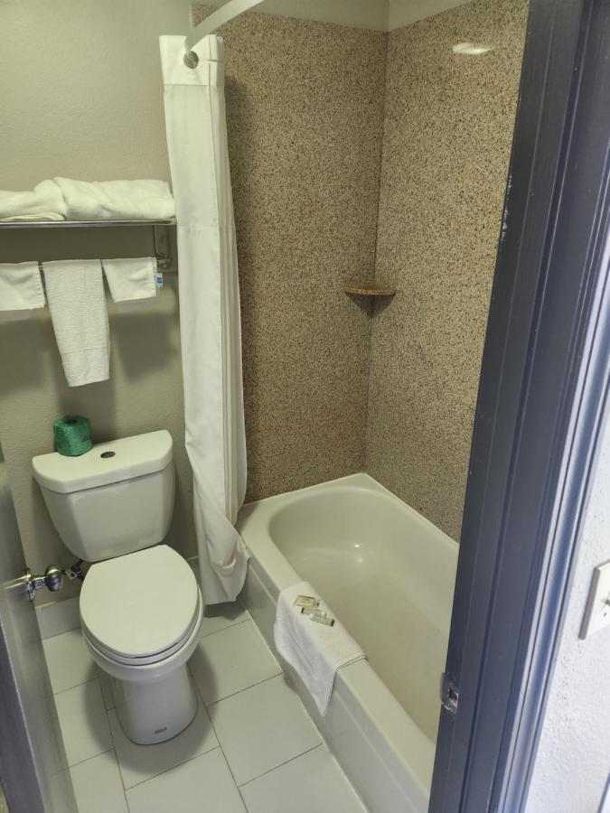 Days Inn By Wyndham Dahlonega University Area Экстерьер фото