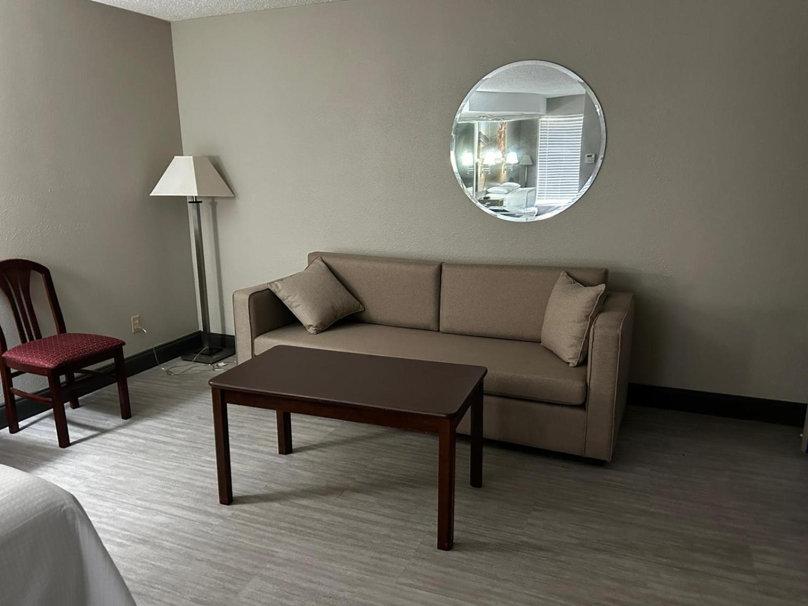 Days Inn By Wyndham Dahlonega University Area Экстерьер фото