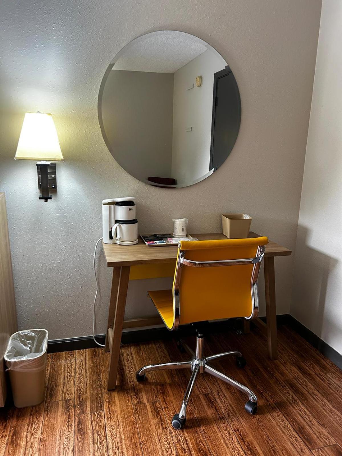 Days Inn By Wyndham Dahlonega University Area Экстерьер фото