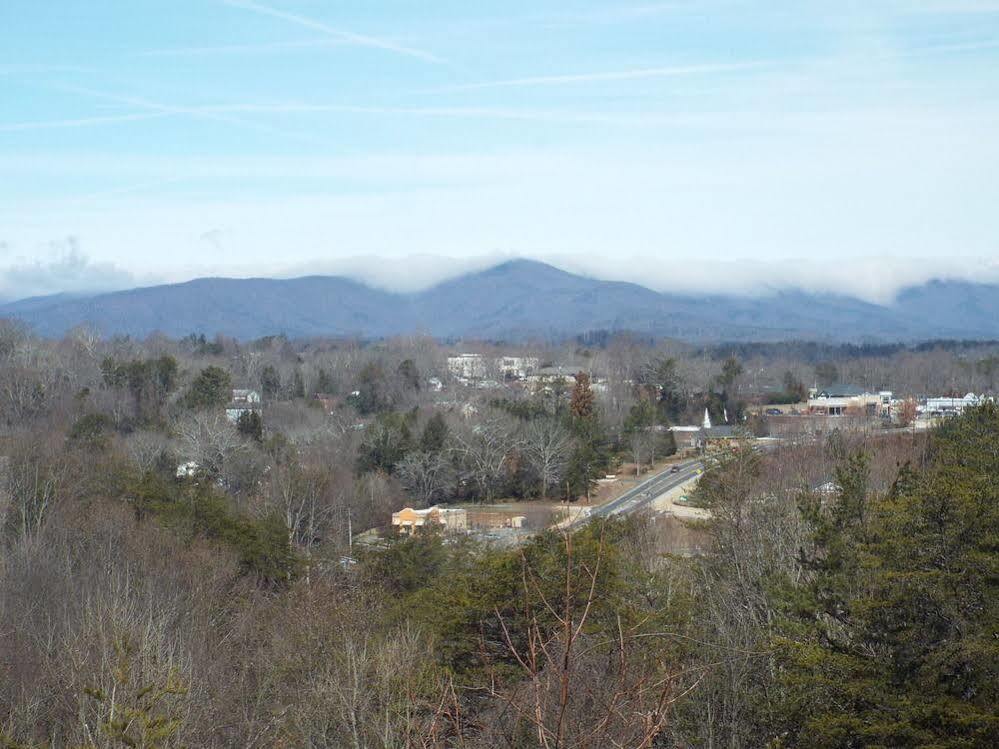 Days Inn By Wyndham Dahlonega University Area Экстерьер фото