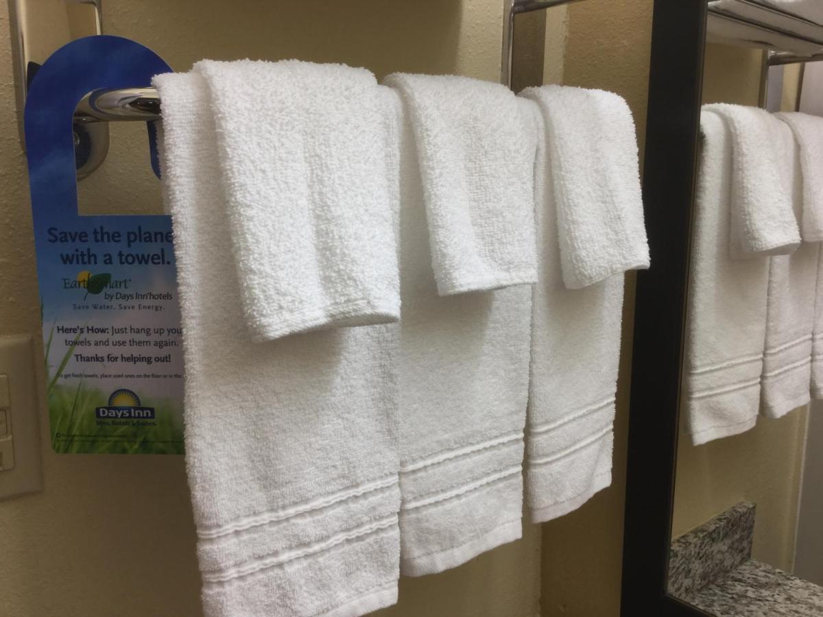 Days Inn By Wyndham Dahlonega University Area Экстерьер фото